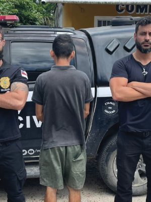 A Polícia Civil do Amazonas (PC-AM), por meio da 52ª Delegacia Interativa de Polícia (DIP) de São Paulo de Olivença (a 985 quilômetros de Manaus), cumpriu, no dia 29 de junho, mandado de prisão preventiva de um homem, de 25 anos, pelos crimes de descumprimento de medida protetiva, ameaça e injúria no contexto de violência doméstica e familiar contra a sua ex-companheira, de 18 anos.